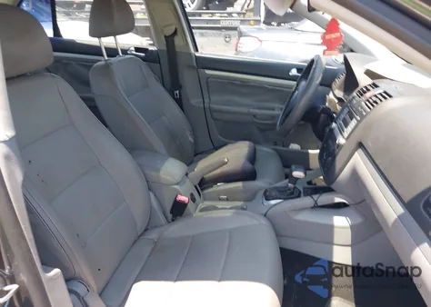 2007 Volkswagen Jetta Wolfsburg Edition z USA, uszkodzony, nr VIN 3VWEF71K27M078149